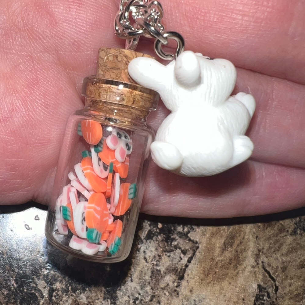 $5 ADORABLE EASTER NECKLACE. NEW. $5 IF BUNDLED ADJUSTABLE - Picture 6 of 16